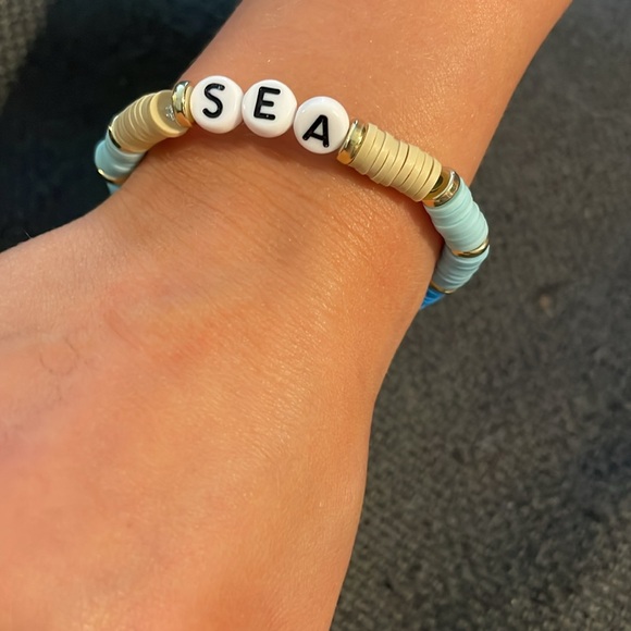 🔥 3/$25 - Sea breeze bracelet - Picture 2 of 3